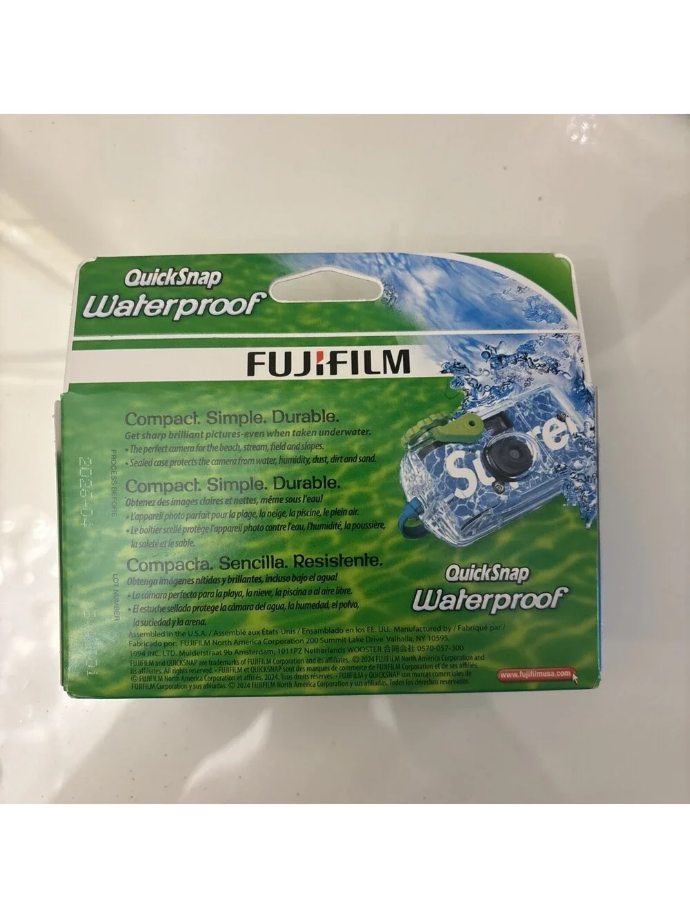 BNWT Fujufilm Supreme Quicksnap Waterproof Camera One Time Use 800 ISO Film